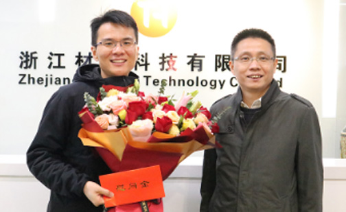 時(shí)任紹興柯橋區(qū)委常委、組織部長(zhǎng)潘曉東一行蒞臨我司調(diào)研